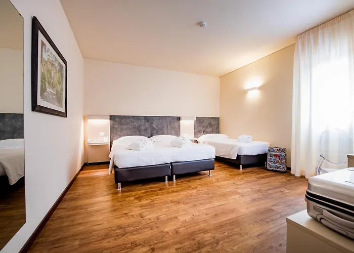 Astoria Palace 4*
