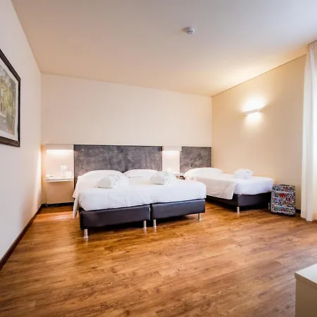 Astoria Palace 4*